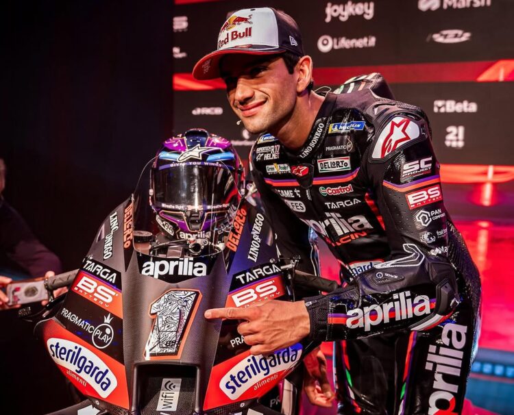 MotoGP: ¡El campeón es el número 1! Nuevos colores de Aprilia Racing para 2025