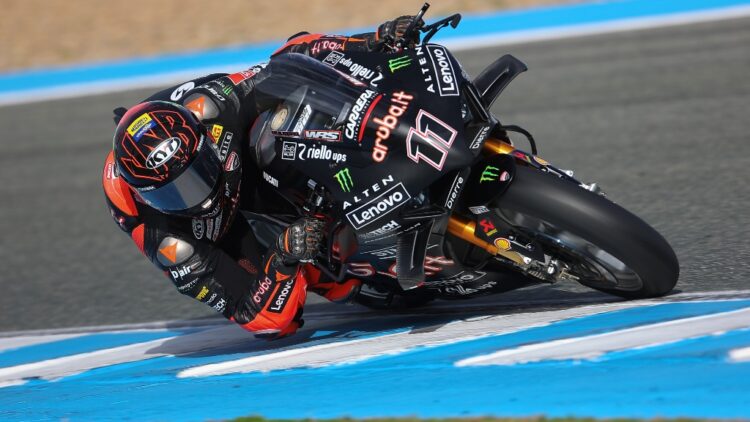 WSBK, Test en Jerez: Bulega y Ducati lideran la tabla de tiempos en el primer día