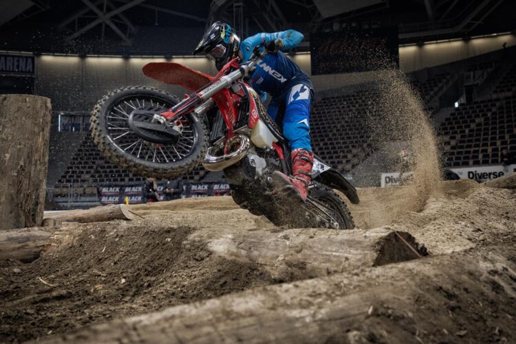 SuperEnduro: Un desafío al ‘maestro’ en Hungría