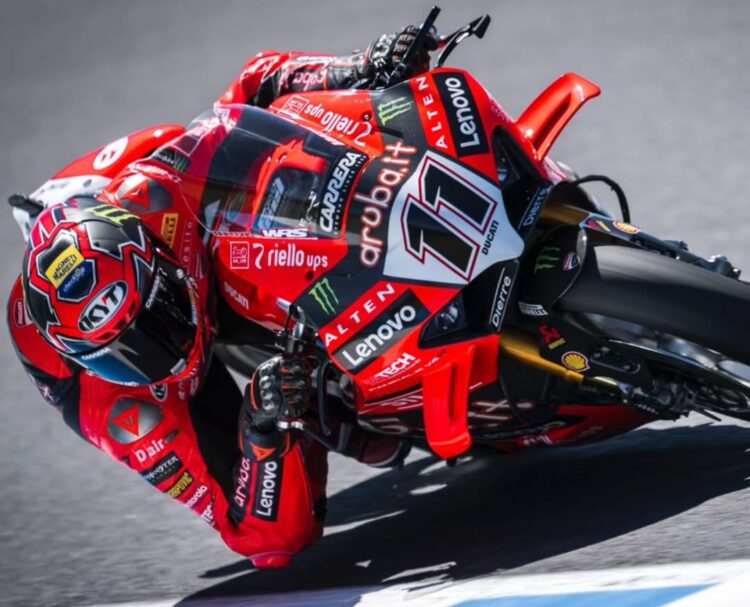 WSBK: Nicolo Bulega lidera la primera jornada de test en Phillip Island