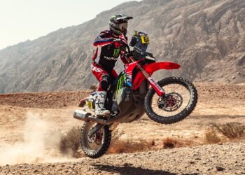 W2RC: Schareina gana el prólogo del Rally de Abu Dhabi