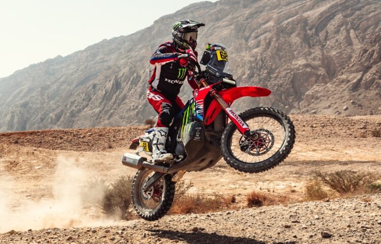 W2RC: Schareina gana el prólogo del Rally de Abu Dhabi