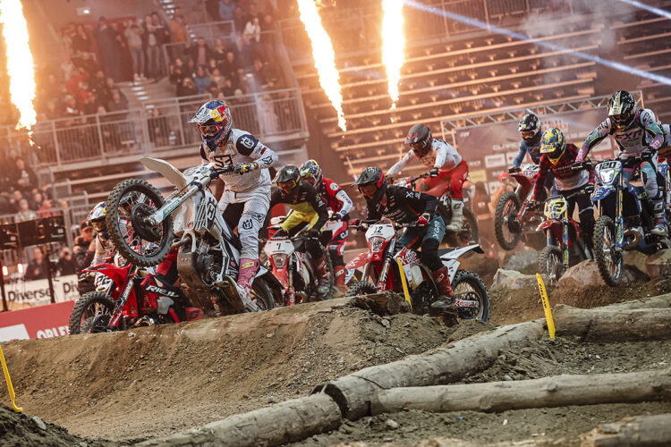 SuperEnduro, Polonia: Billy Bolt abre el campeonato con victoria