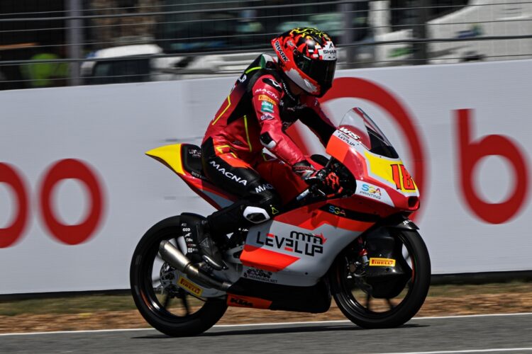 Moto3, Q2 Tailandia: Matteo Bertelle consigue su primera pole position