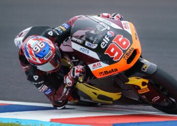 Moto2, Carrera: La clara victoria de Jake Dixon