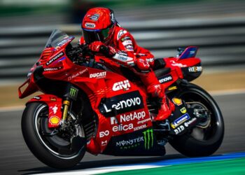 MotoGP, Qatar: ¡Marc Márquez lidera la FP1, Martín calienta!