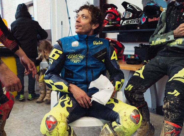 MotoGP: Rossi se «enfadó» cuando «Marc apareció con un camión de HRC» en su rancho en 2014