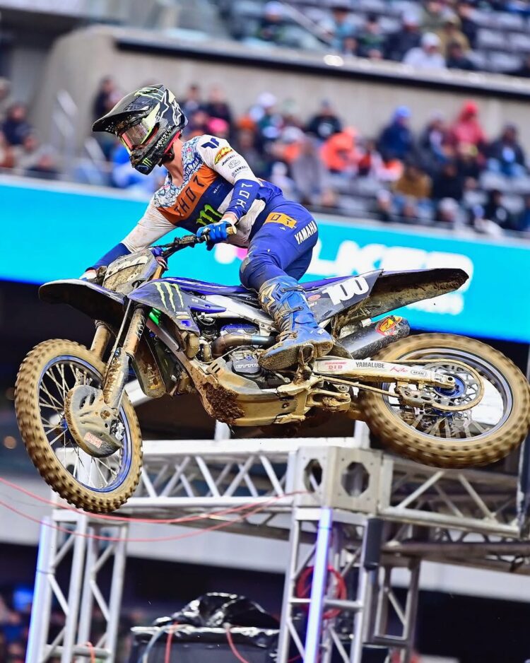 AMA Supercross: 250SX, Cole Davies impresionó y ganó en Filadelfia