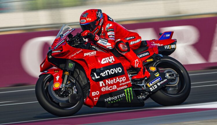 MotoGP Qatar, Carrera: Marc Márquez, el superviviente de un largo thriller
