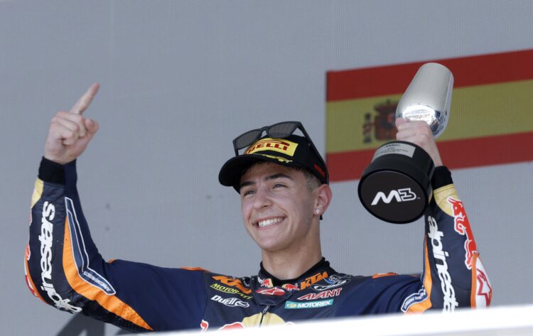 Moto3, Carrera: Rueda abre la fiesta en Jerez