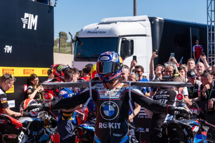 WSBK: Toprak Razgatlioglu supera a Carl Fogarty en la lista de victorias