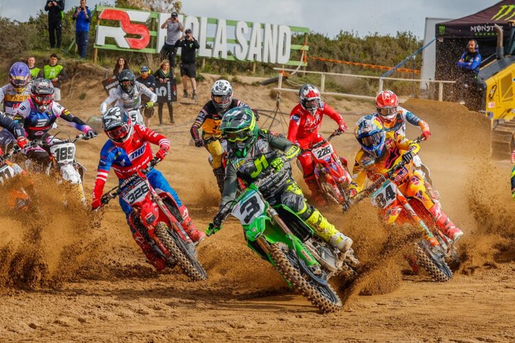 MXGP: Romain Febvre gana entre muchos giros y vueltas