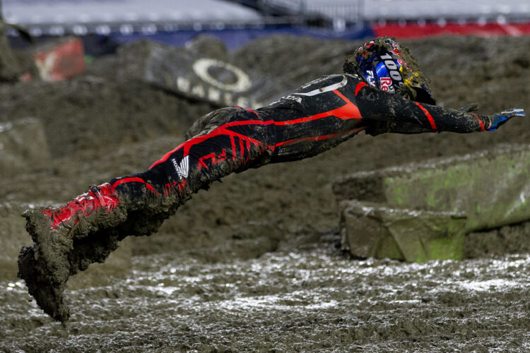 AMA Supercross: Chance Hymas gana el 250SX y hace historia
