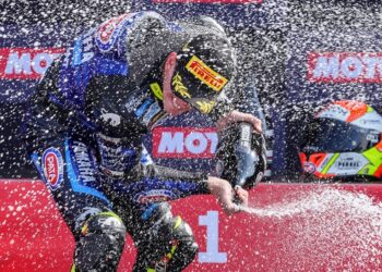 WSBK Assen, Carrera 2: Andrea Locatelli lleva Yamaha al triunfo