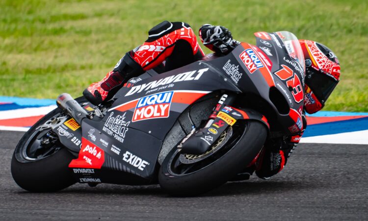 Moto2, Jerez PR: Manuel González responde y lidera