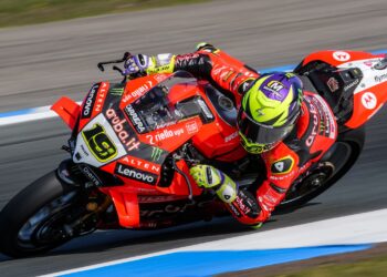 WSBK, Assen FP1: ¡Álvaro Bautista está de vuelta!