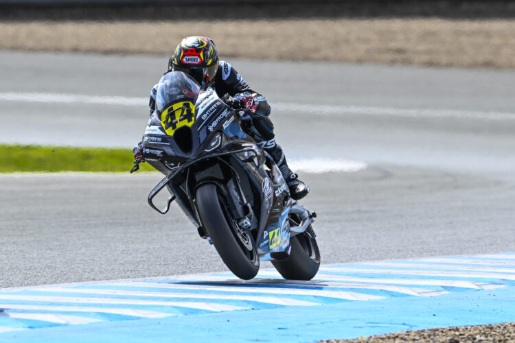 ESBK: Steven Odendaal gana la carrera 1 de Superbike en Jerez