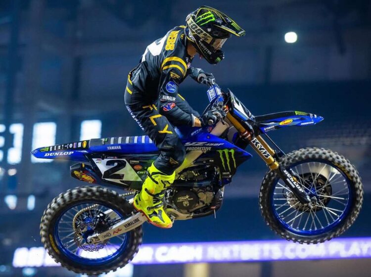 AMA Supercross: Foxborough, una emocionante carrera por la corona