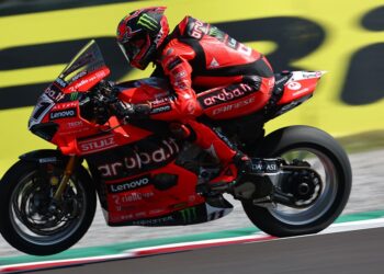 WSBK, Cremona: Bulega consigue una sexta pole y récord