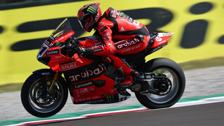 WSBK, Cremona: Bulega consigue una sexta pole y récord