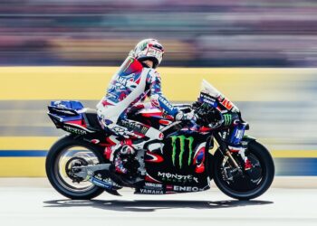 MotoGP: Vídeo, el momento en que Fabio Quartararo casi golpea a un comisario de pista