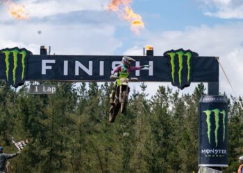 MXGP: Romain Febvre refuerza su liderato con una victoria en la ronda española