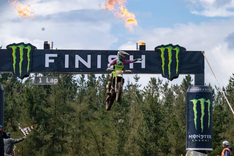 MXGP: Romain Febvre refuerza su liderato con una victoria en la ronda española