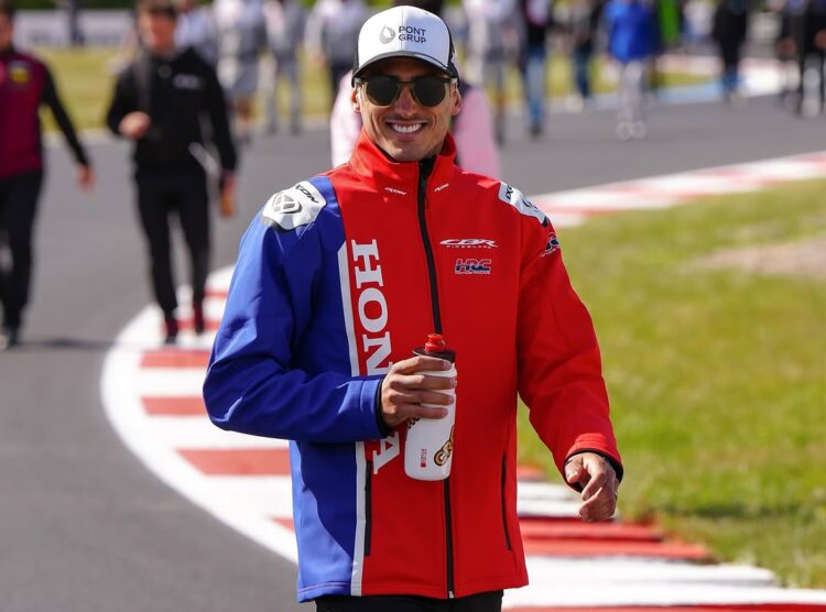 WSBK: Xavi Vierge operado con éxito del pie derecho