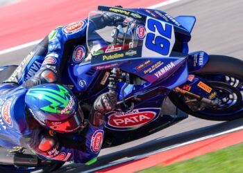 Carrera 1 del WSSP: Stefano Manzi regresa al éxito