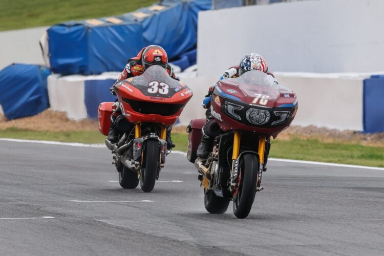 MotoAmérica: Loris Baz consigue su primera victoria en King Of The Baggers