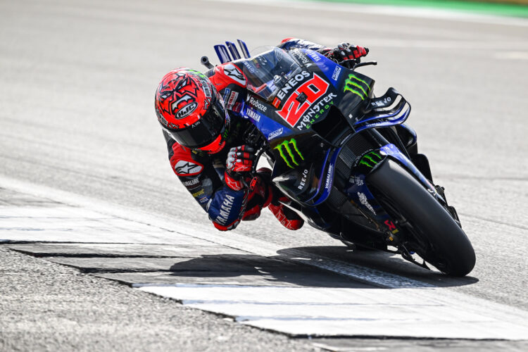 MotoGP Silverstone, FP2: Quartararo en cabeza, Alex Márquez se cae