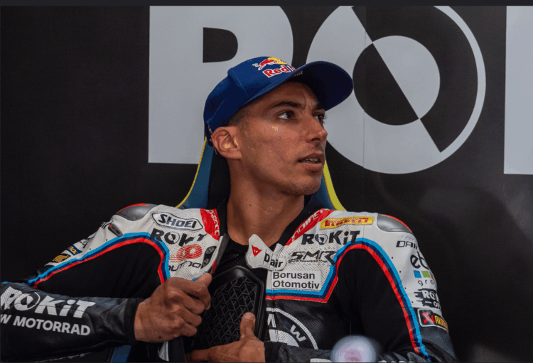 WSBK: Toprak Razgatlioglu con las «manos atadas» dice que «BMW aún tiene que aprender»