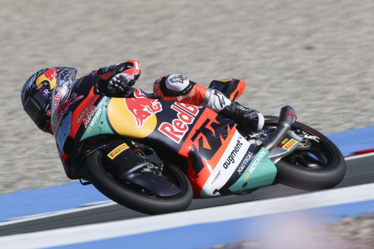Moto3, Assen: Rueda gana una carrera alocada que termina con bandera roja