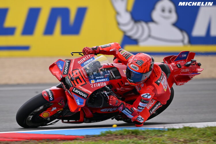 MotoGP: Marc Márquez destaca en la primera jornada en Brno