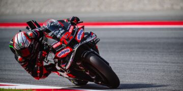 MotoGP: Marco Bezzecchi gana el Sprint; Marc Márquez se cae